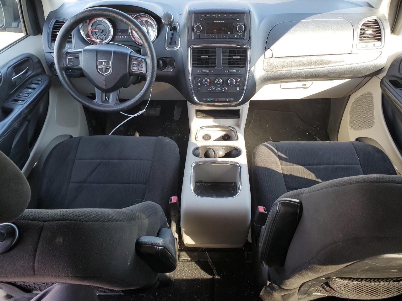 2012 Dodge Caravan VIN 2C4RDGCG0CR318126 Copart auction photo, front end / minor dent/scratches damage thumbnail 8