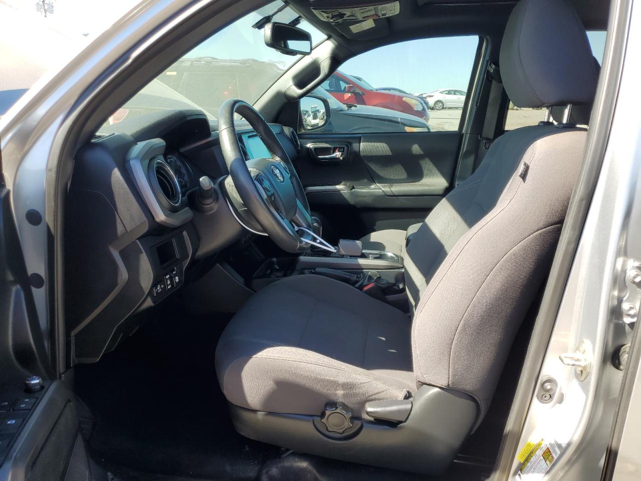 2017 Toyota Tacoma VIN 5TFCZ5AN2HX079667 Copart auction photo, normal wear damage thumbnail 7