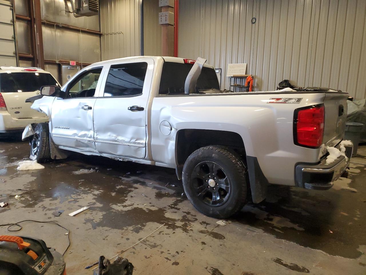2015 Chevrolet Silverado VIN 3GCUKREC9FG138658 Copart auction photo, all over damage thumbnail 2