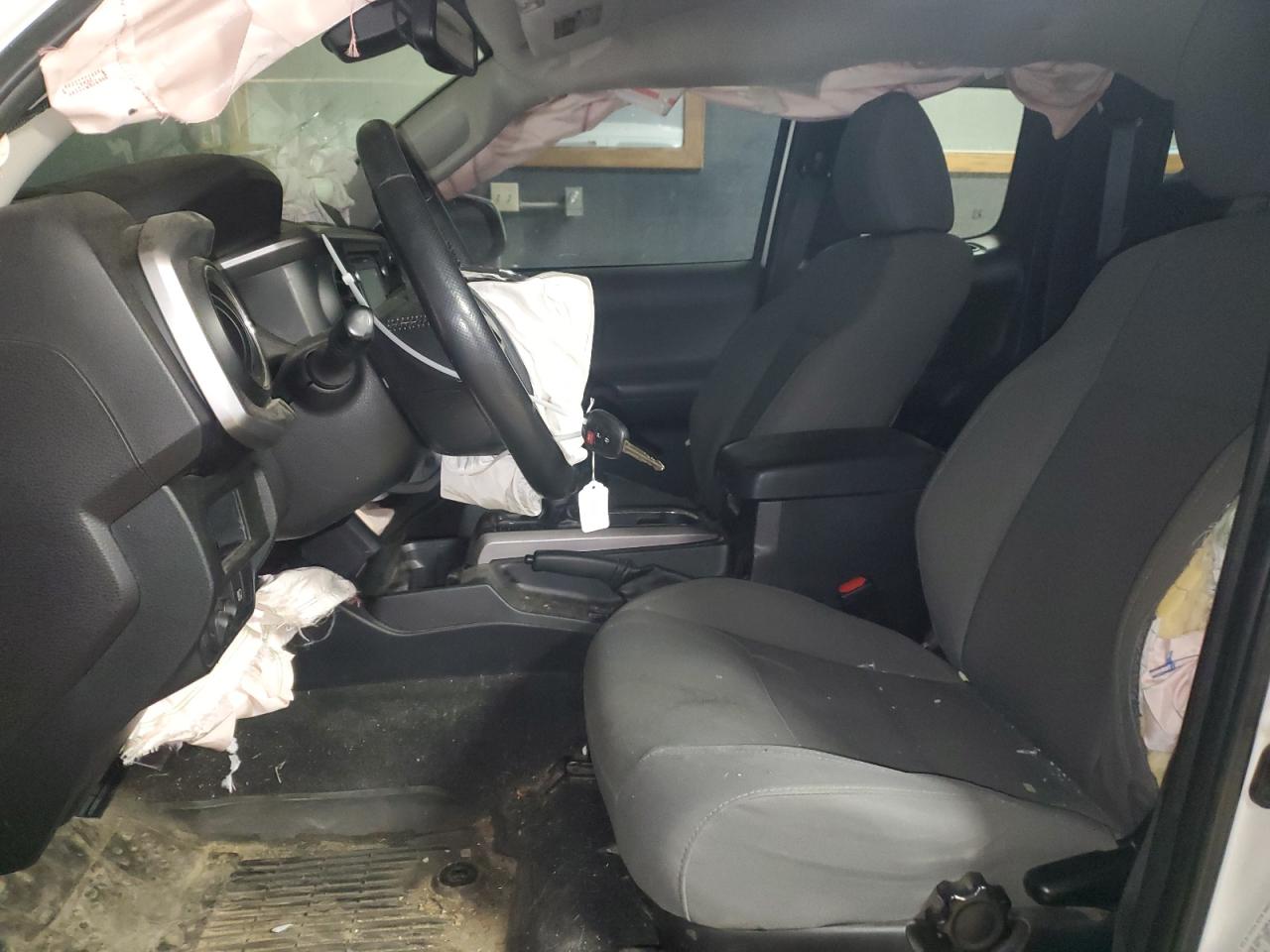 2018 Toyota Tacoma VIN 5TFSZ5AN6JX123073 Copart auction photo, front end / minor dent/scratches damage thumbnail 7
