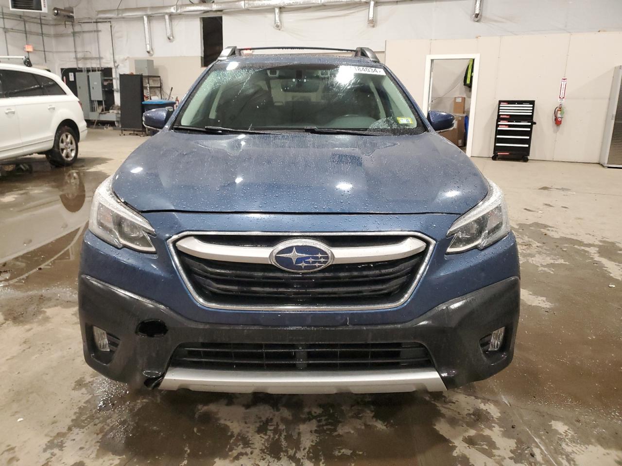 2020 Subaru Outback VIN 4S4BTGNDXL3202198 Copart auction photo, rear end / minor dent/scratches damage thumbnail 5