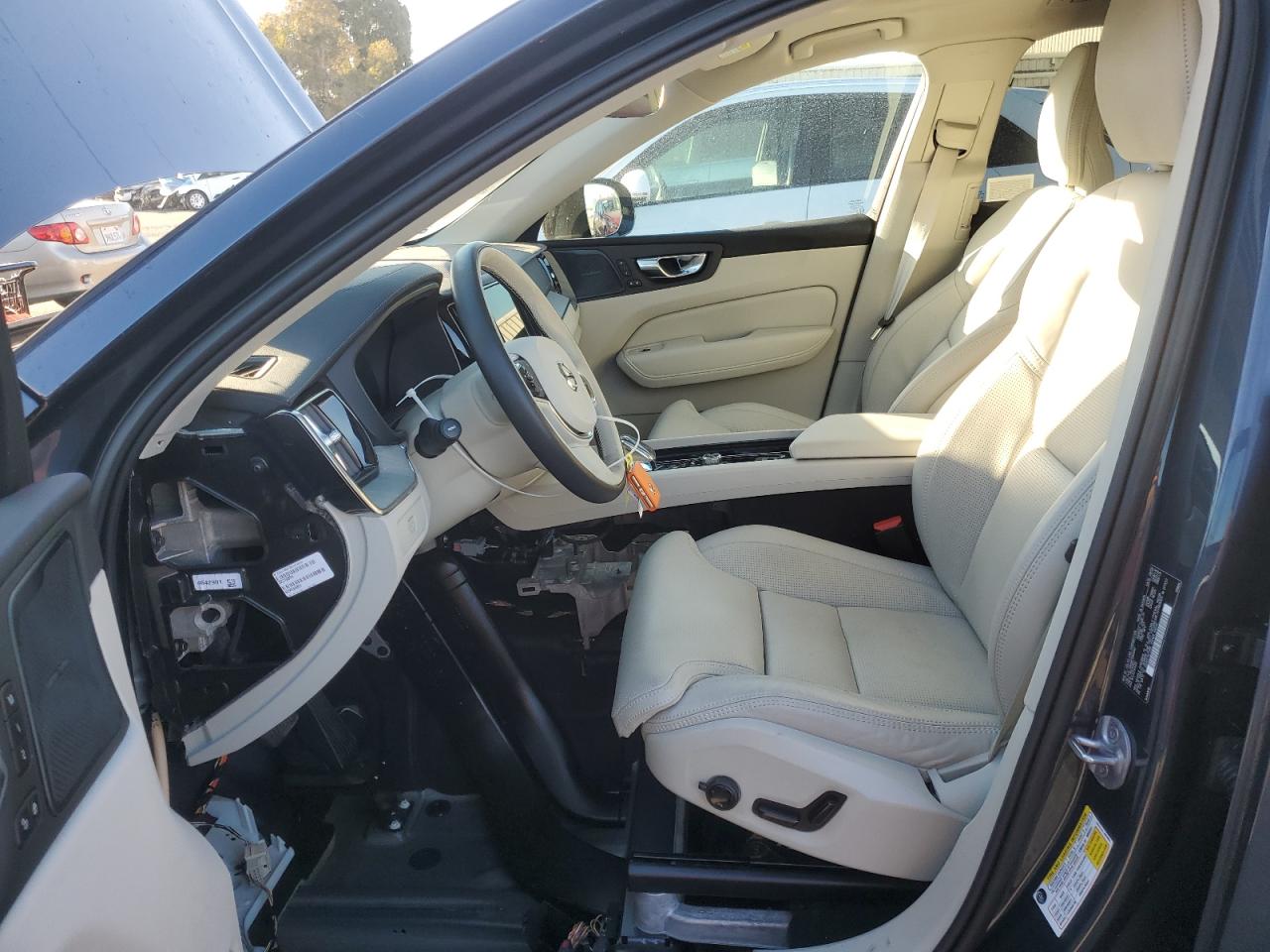 2023 Volvo XC60 VIN YV4L12RX8P1260640 Copart auction photo, water/flood damage thumbnail 7