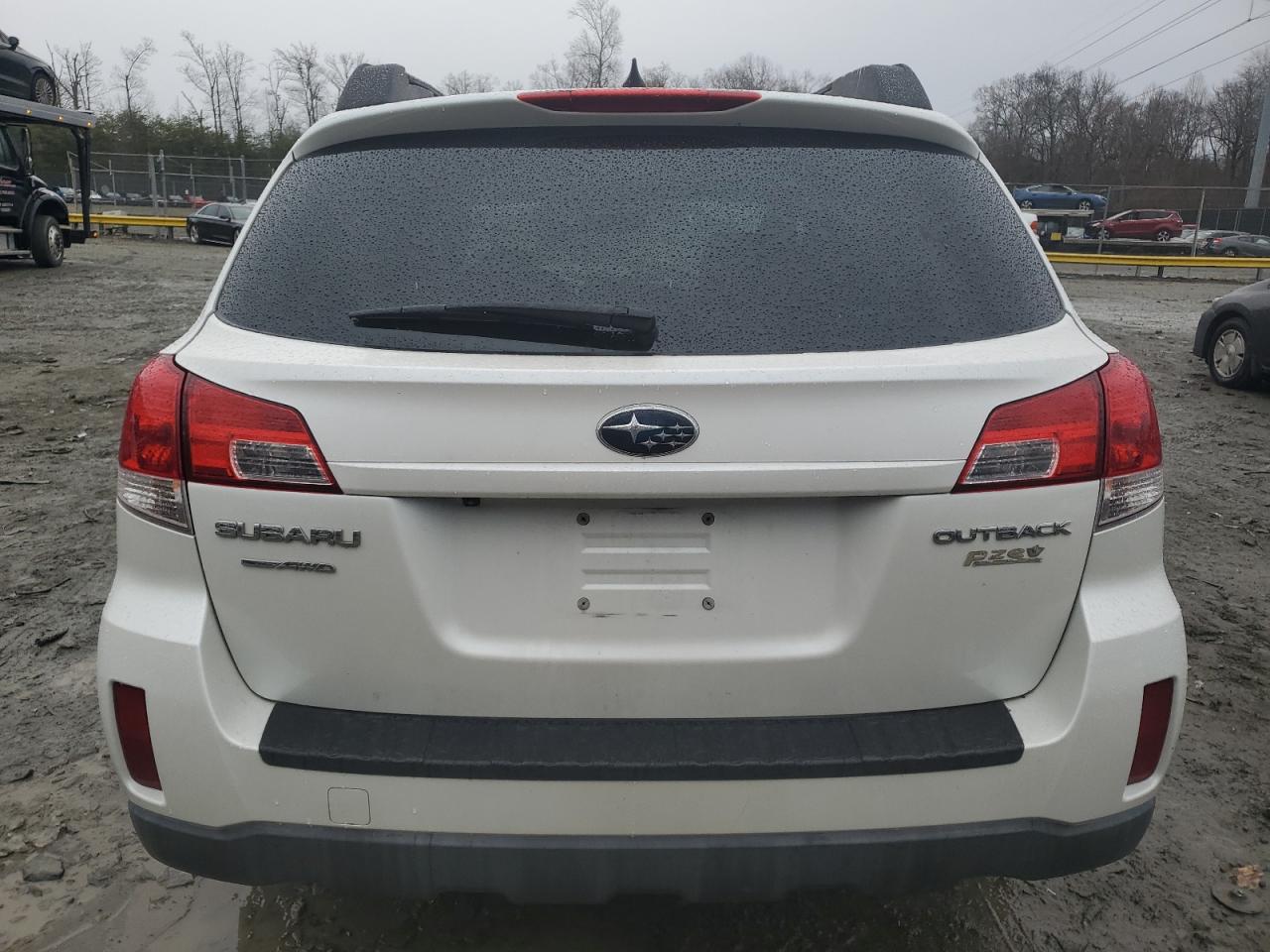 2011 Subaru Outback VIN 4S4BRBKC0B3319493 Copart auction photo, front end / side damage thumbnail 6