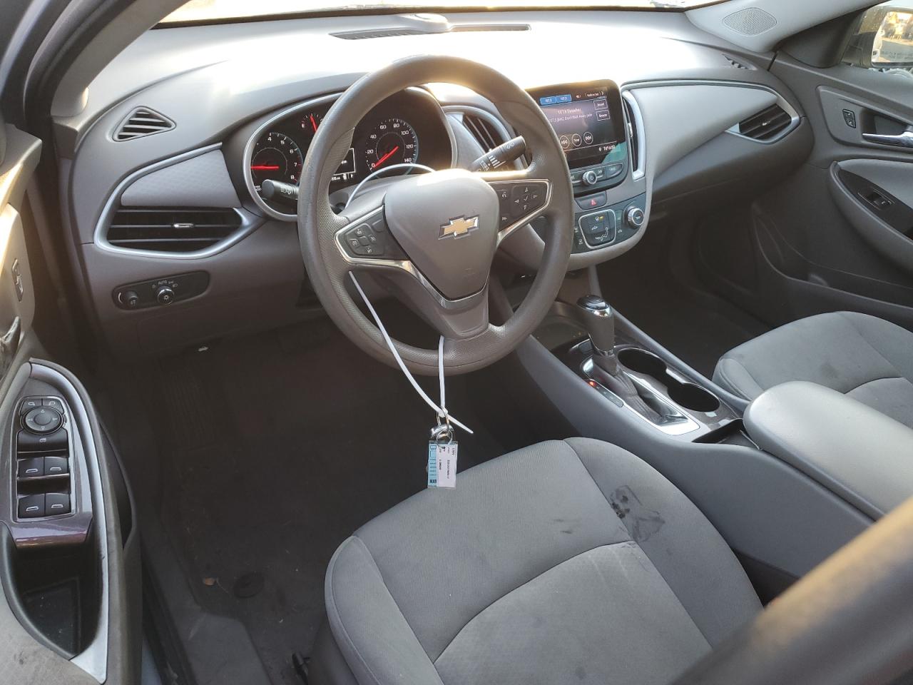 2019 Chevrolet Malibu VIN 1G1ZB5ST8KF182299 Copart auction photo, side / front end damage thumbnail 8