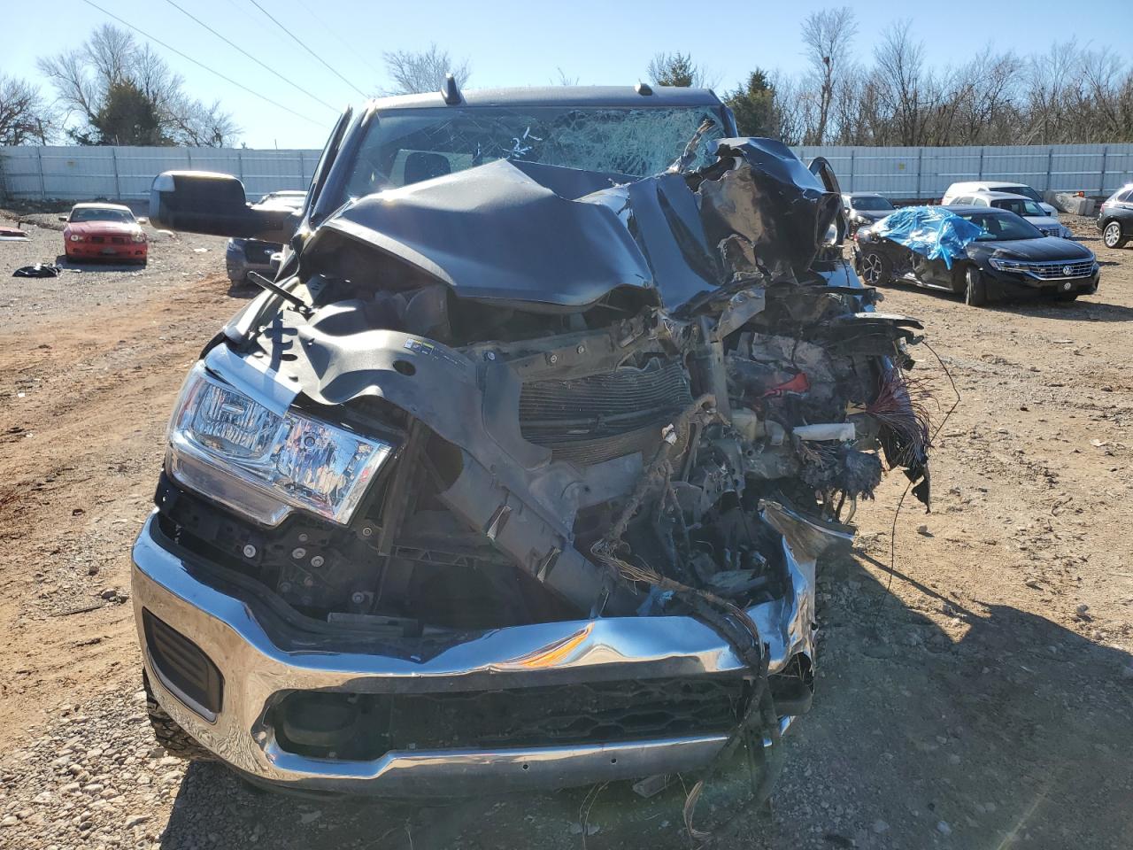 2019 RAM 2500 VIN 3C6UR5CJ7KG668960 Copart auction photo, all over damage thumbnail 5