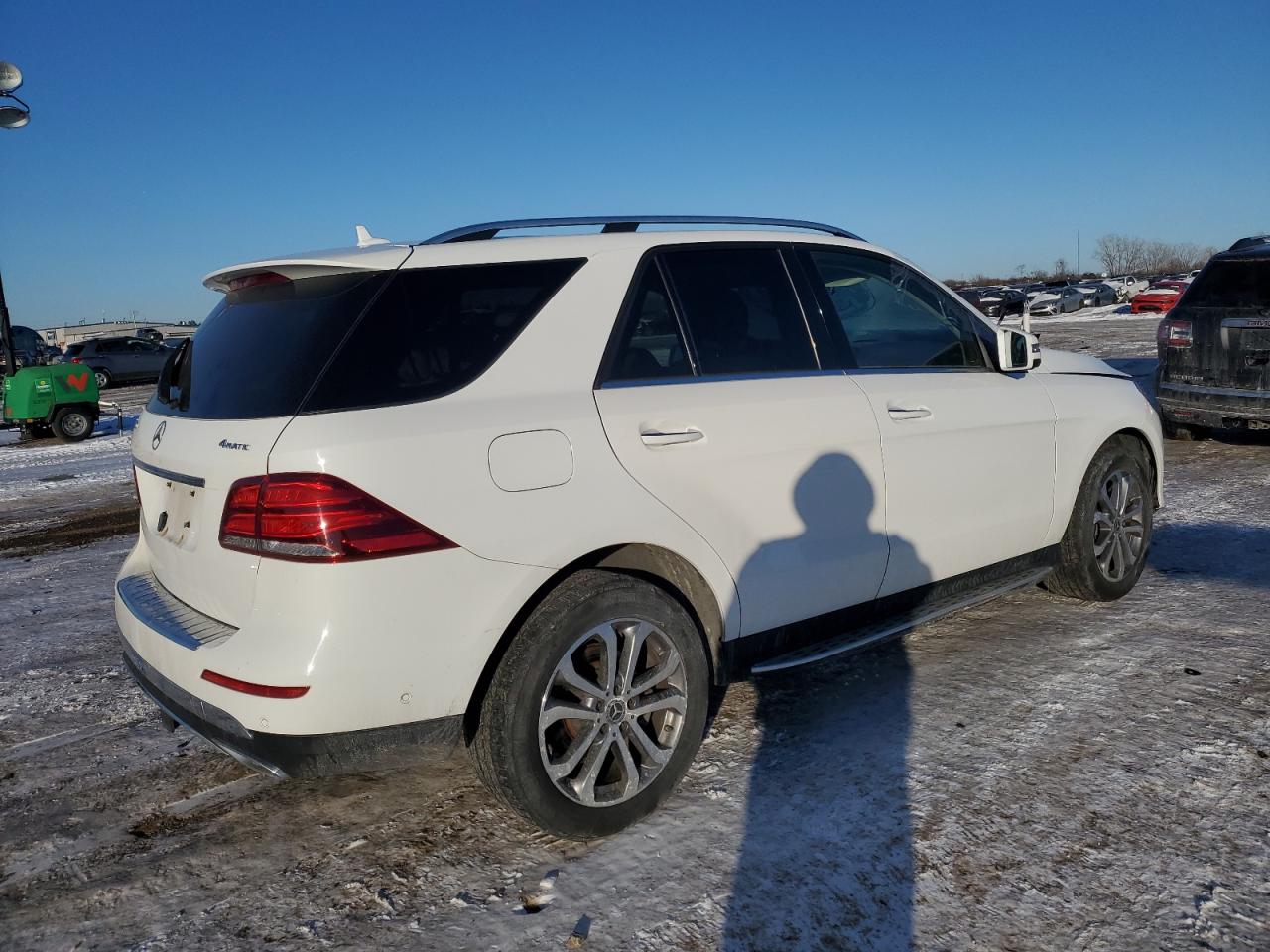 2018 Mercedes-Benz GLE VIN 4JGDA5HB8JB053662 Copart auction photo, front end damage thumbnail 3