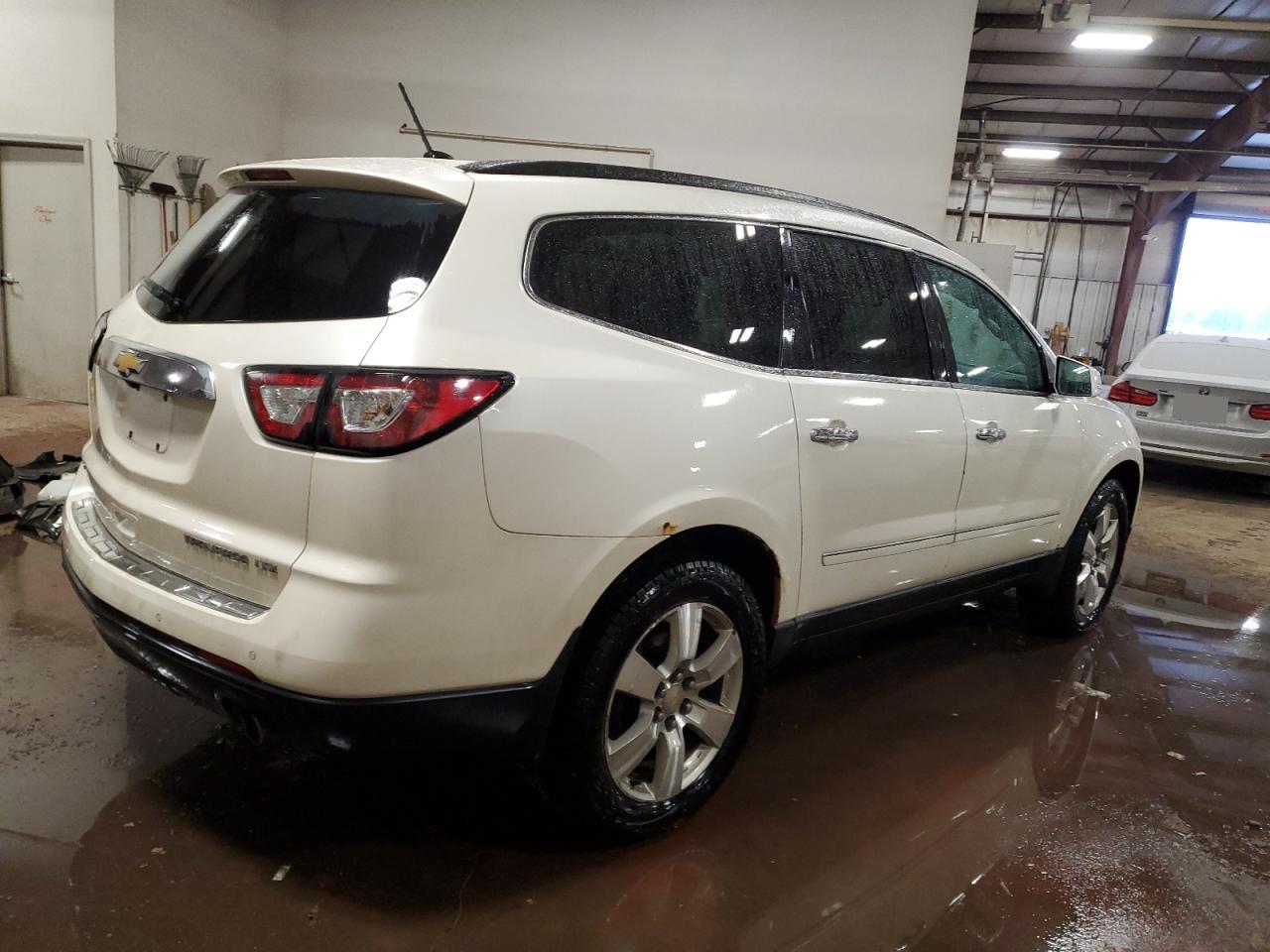 2014 Chevrolet Traverse VIN 1GNKVJKD0EJ300176 Copart auction photo, front end damage thumbnail 3