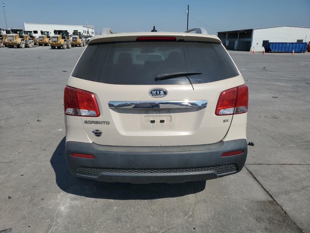 2011 KIA Sorento VIN 5XYKU3A13BG145875 Copart auction photo, front end / side damage thumbnail 6