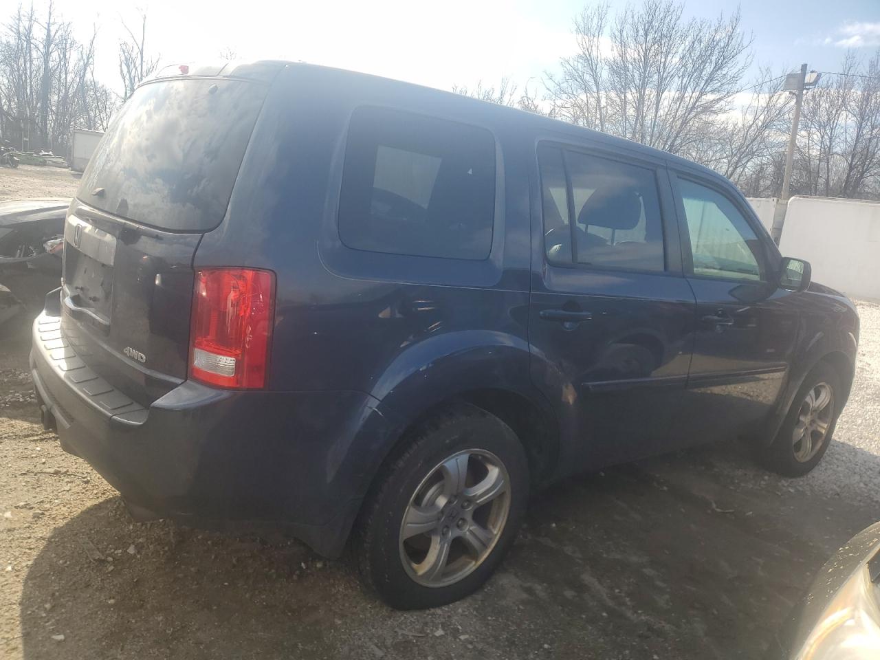 2012 Honda Pilot VIN 5FNYF4H4XCB009701 Copart auction photo, mechanical / minor dent/scratches damage thumbnail 3