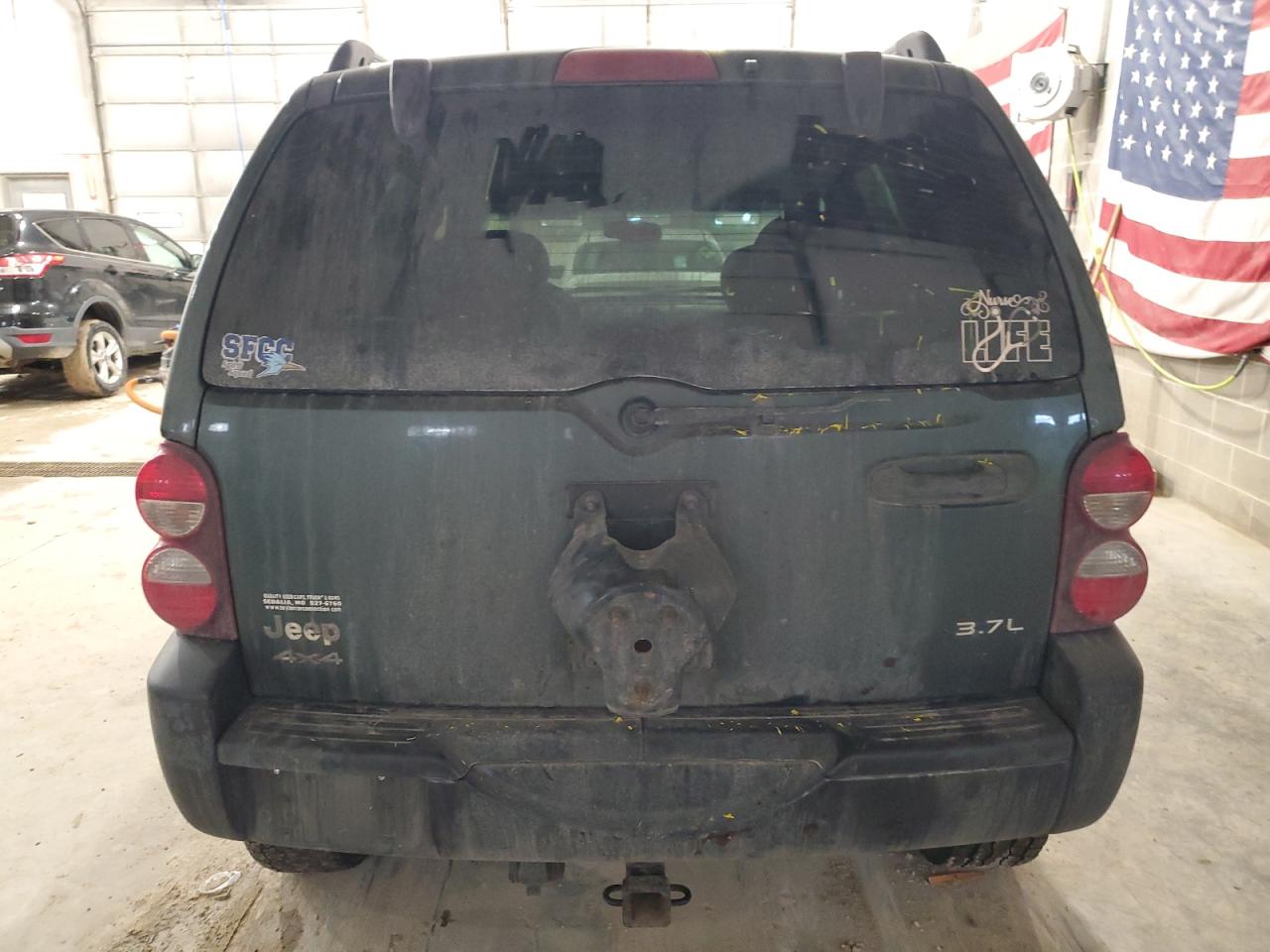 2003 Jeep Liberty (North America) VIN 1J4GL58K63W563803 Copart auction photo, front end damage thumbnail 6