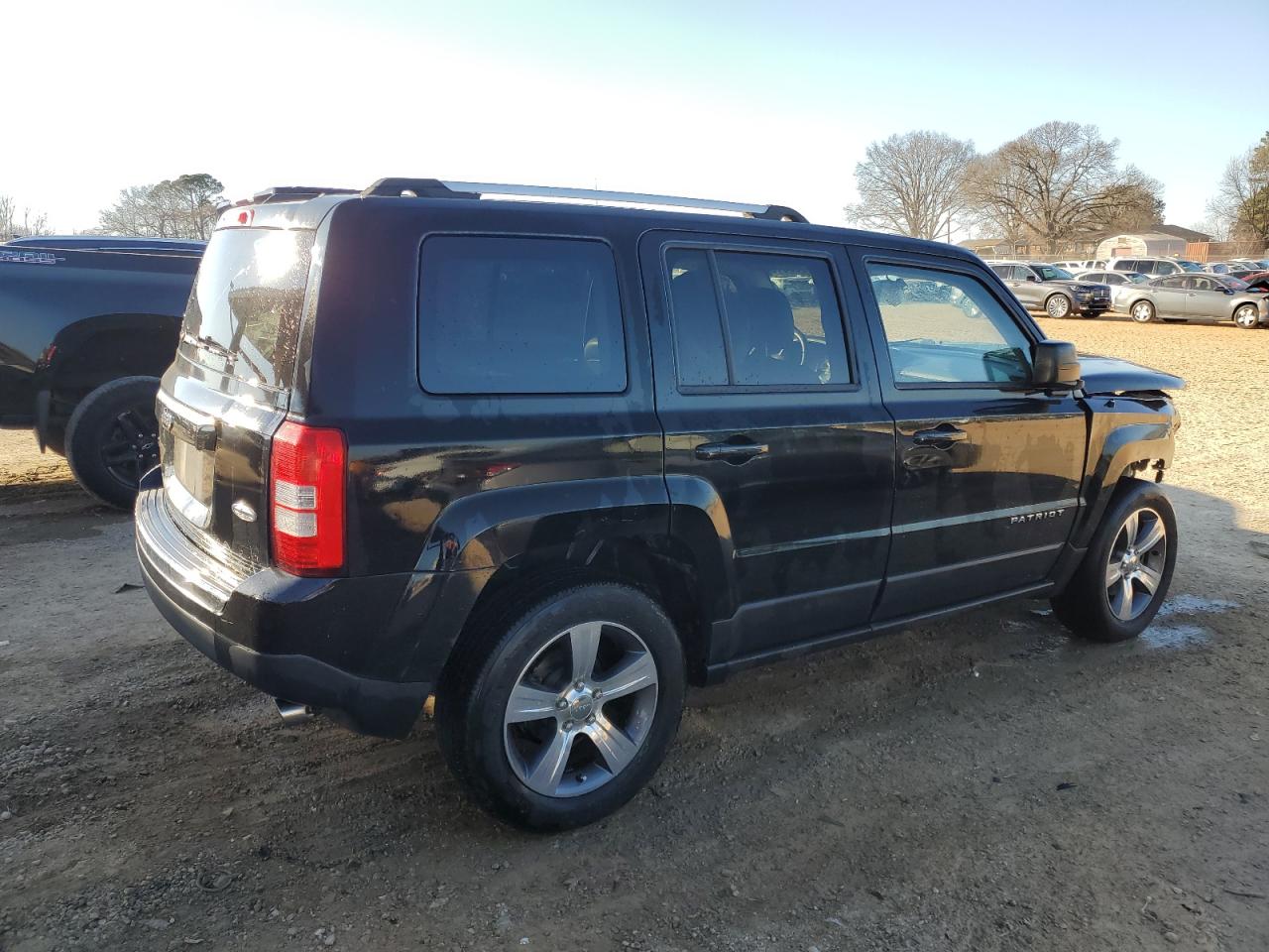 2016 Jeep Liberty (Patriot) VIN 1C4NJRFB4GD697028 Copart auction photo, front end / side damage thumbnail 3