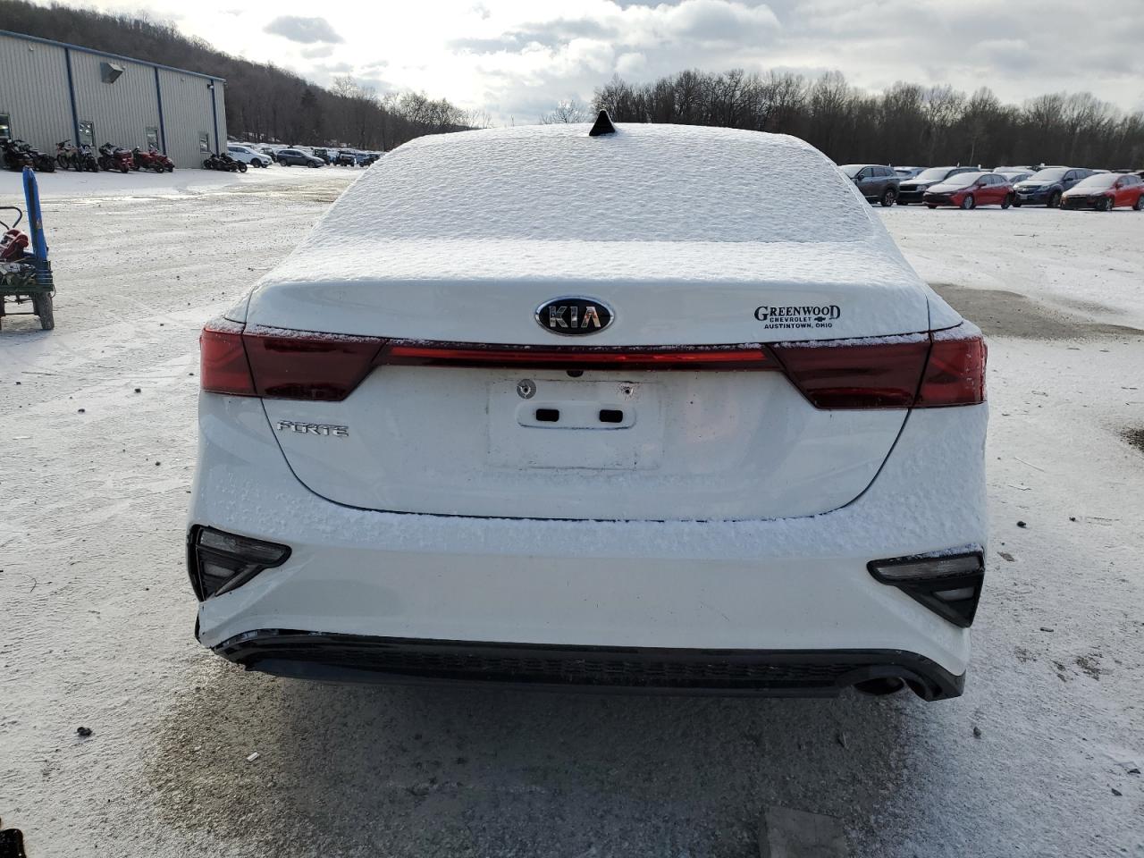 2021 KIA Forte VIN 3KPF24AD2ME377763 Copart auction photo, all over damage thumbnail 6