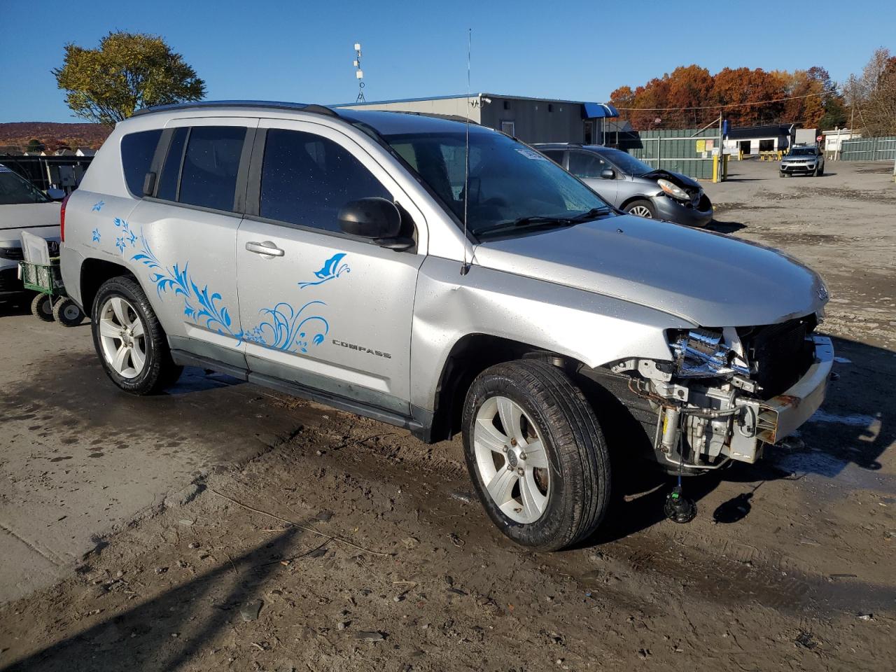 2011 Jeep Compass VIN 1J4NF1FB2BD182213 Copart auction photo, front end damage thumbnail 4