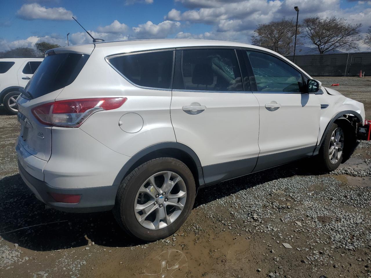 2013 Ford Escape VIN 1FMCU9H98DUA87620 Copart auction photo, front end / side damage thumbnail 3
