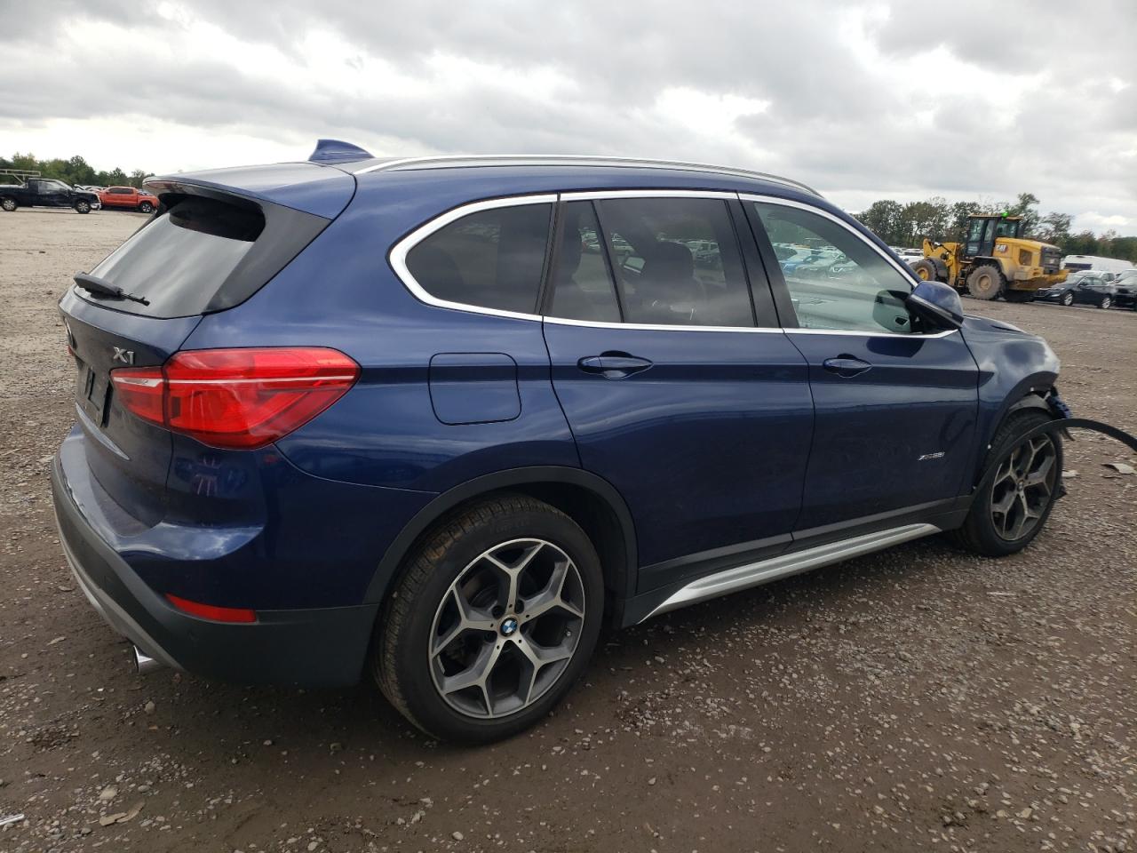 2017 BMW X1 VIN WBXHT3C33H5F87171 Copart auction photo, front end / frame damage damage thumbnail 3