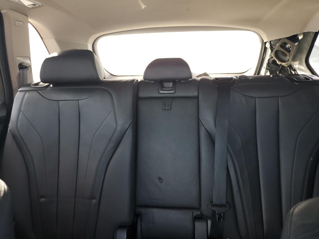 2015 BMW X5 VIN 5UXKR0C53F0P00463 Copart auction photo, vandalism / stripped damage thumbnail 10