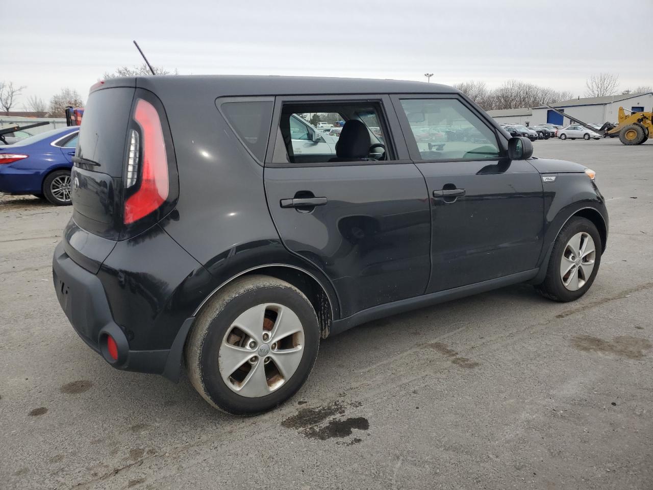 2015 KIA Soul VIN KNDJN2A23F7197943 Copart auction photo, front end / vandalism damage thumbnail 3