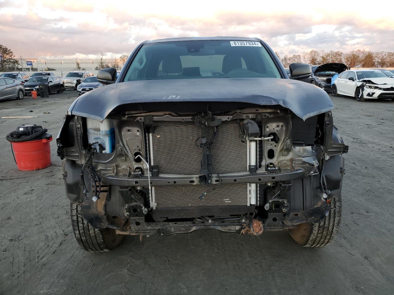 2019 Toyota Tacoma VIN 5TFSX5EN4KX064526 Copart auction photo, front end / side damage thumbnail 5