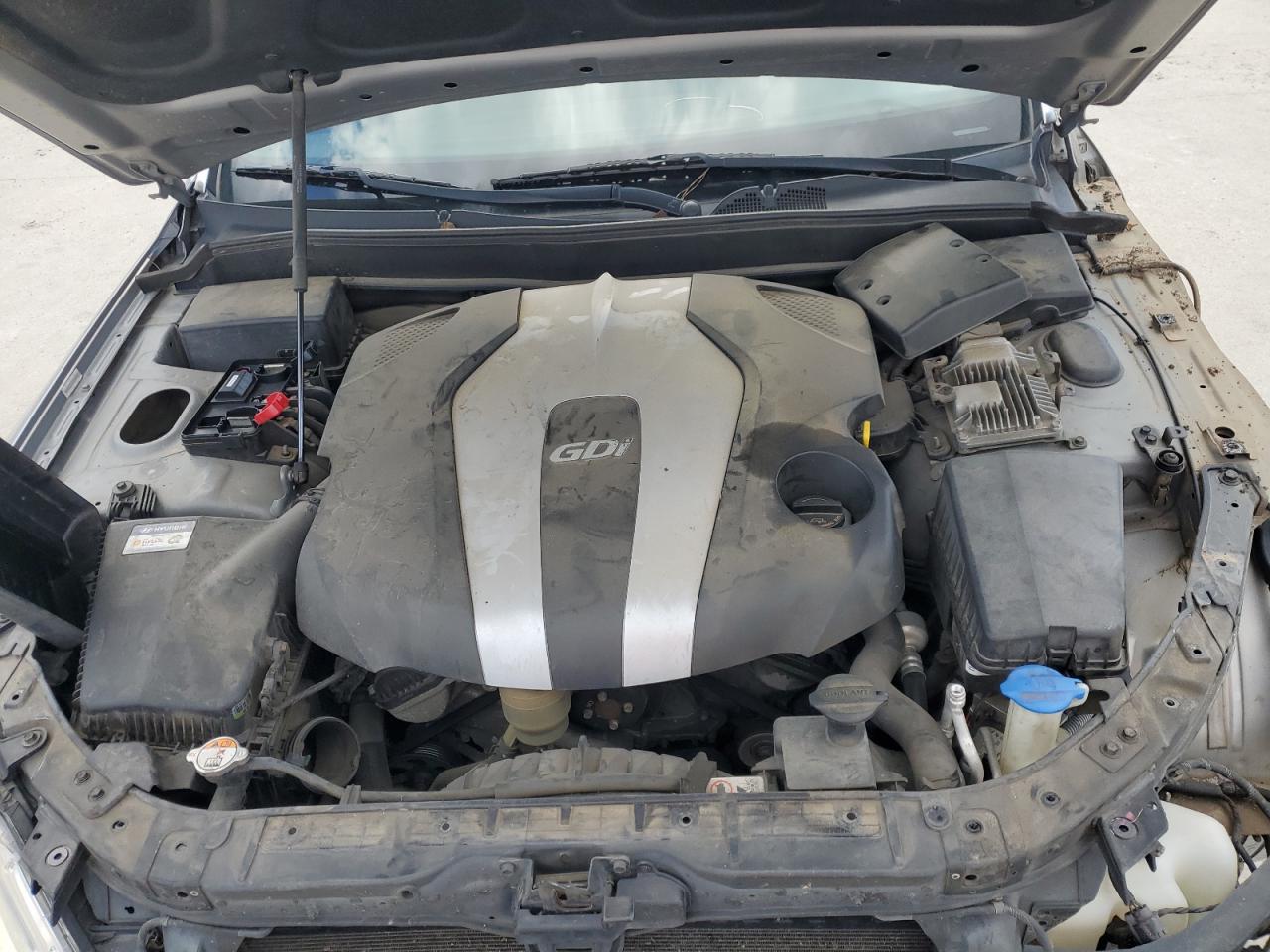 2013 Hyundai Genesis VIN KMHGC4DD3DU216784 Copart auction photo, front end / side damage thumbnail 12