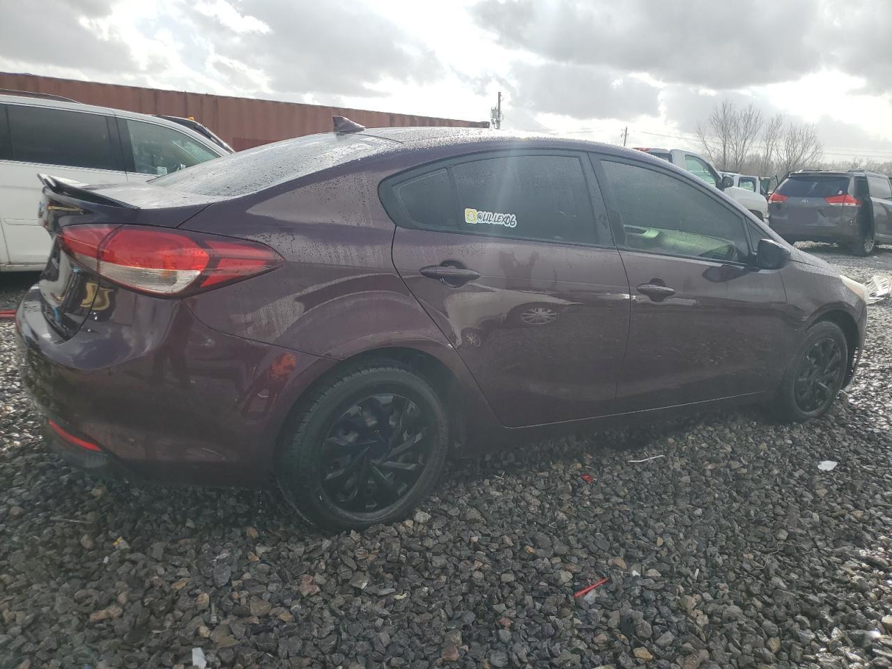 2017 KIA Forte VIN 3KPFK4A70HE081673 Copart auction photo, side / minor dent/scratches damage thumbnail 3