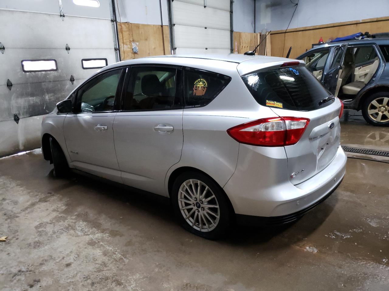 2013 Ford C-MAX VIN 1FADP5AU6DL547666 Copart auction photo, rear end / minor dent/scratches damage thumbnail 2