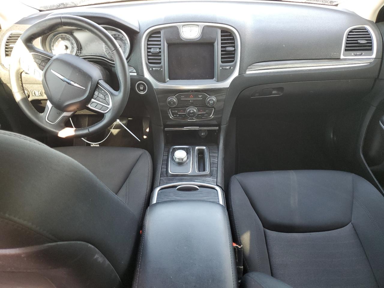 2019 Chrysler 300 VIN 2C3CCAAG2KH590727 Copart auction photo, water/flood damage thumbnail 8