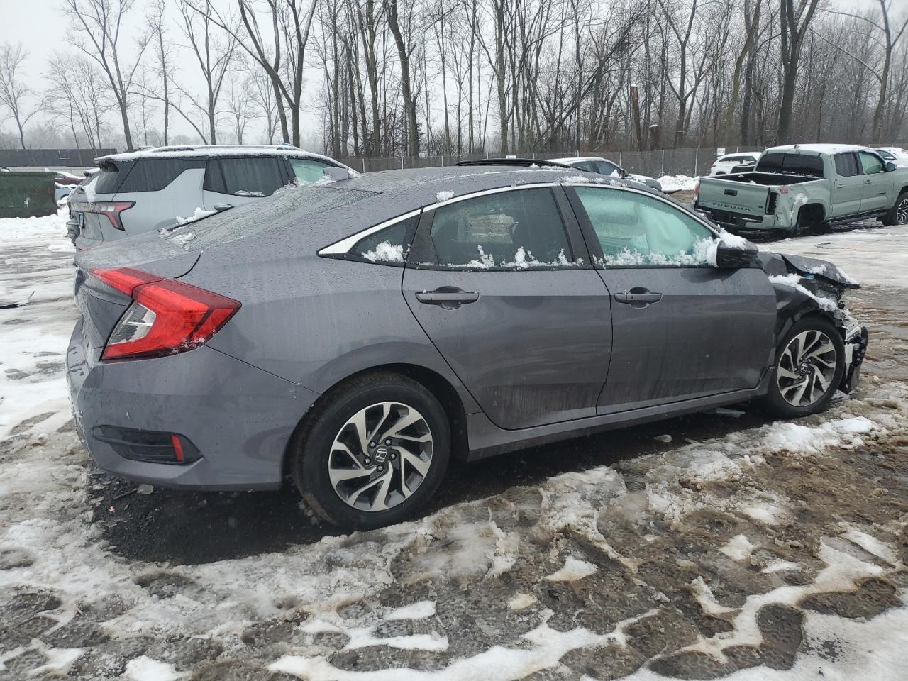 2018 Honda Civic VIN 2HGFC2F75JH592625 Copart auction photo, front end / minor dent/scratches damage thumbnail 3