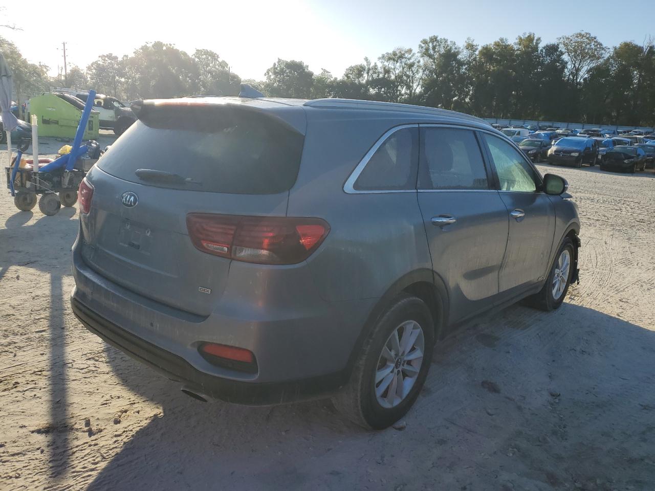 2019 KIA Sorento VIN 5XYPGDA32KG603541 Copart auction photo, front end damage thumbnail 3