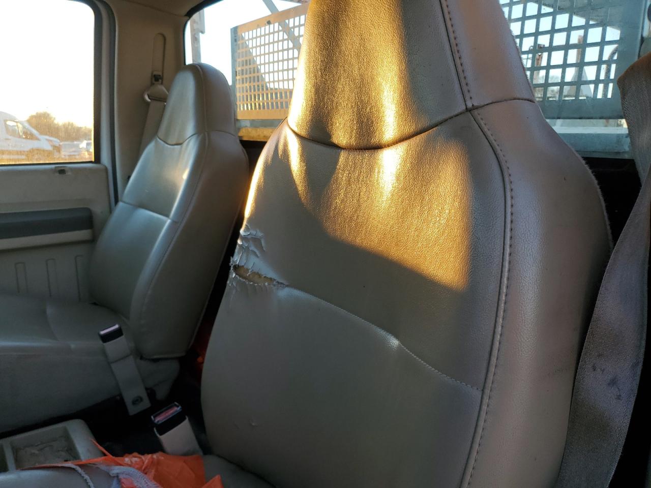 2008 Ford F350 VIN 1FDWF30558EC54268 Copart auction photo, normal wear damage thumbnail 10