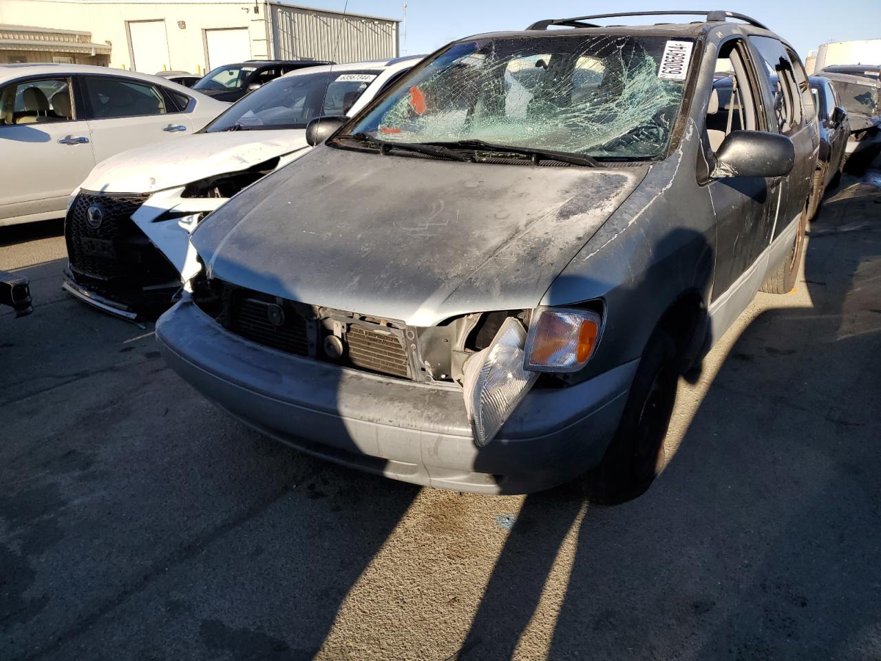 2000 Toyota Sienna VIN 4T3ZF13CXYU272905