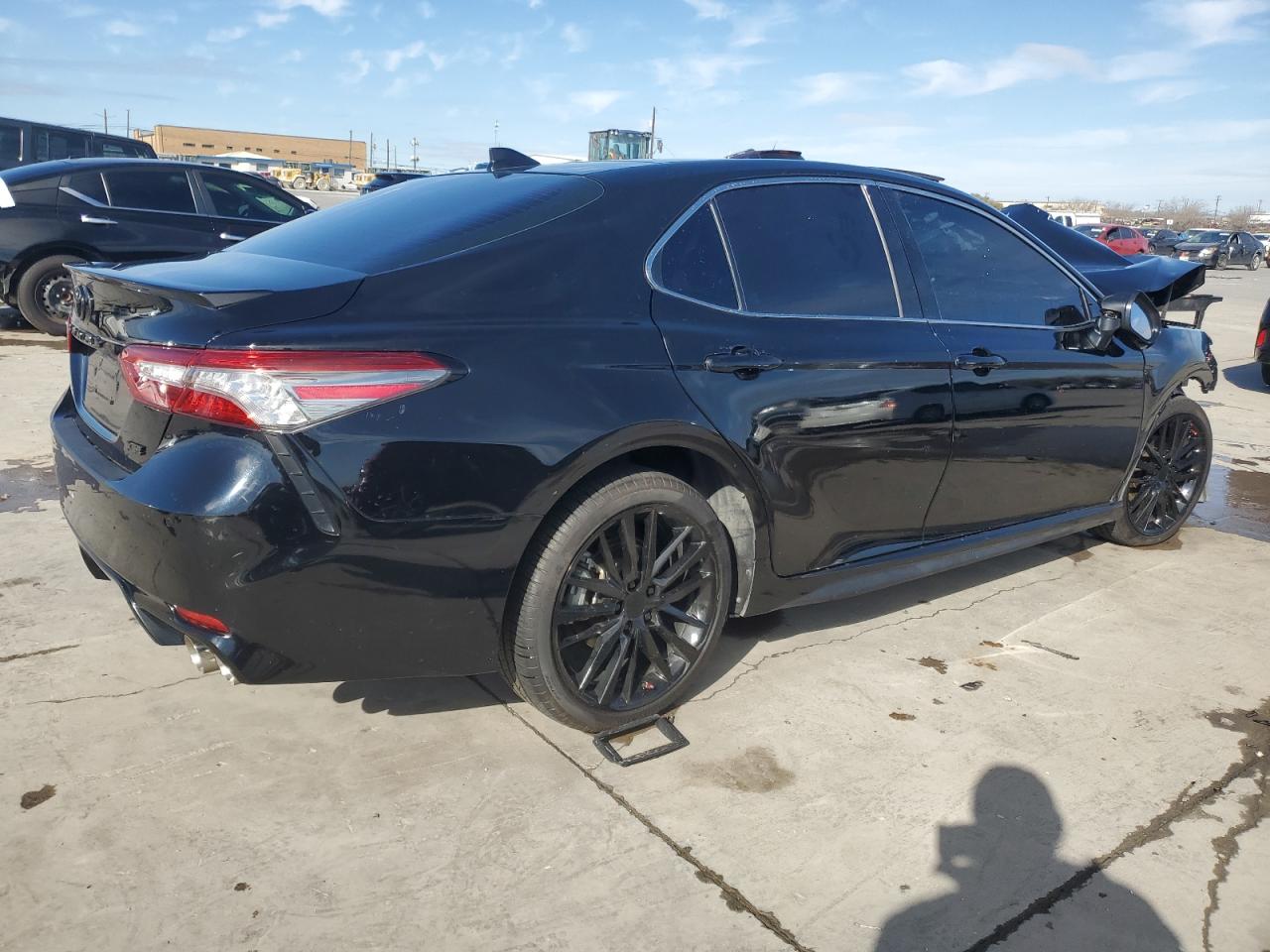 2019 Toyota Camry VIN 4T1BZ1HK7KU029822 Copart auction photo, front end / side damage thumbnail 3