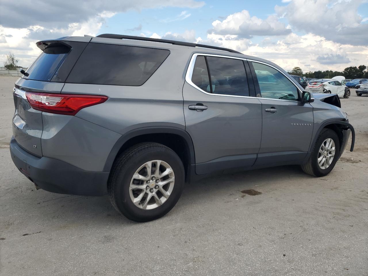 2021 Chevrolet Traverse VIN 1GNEVGKW2MJ174757 Copart auction photo, front end damage thumbnail 3