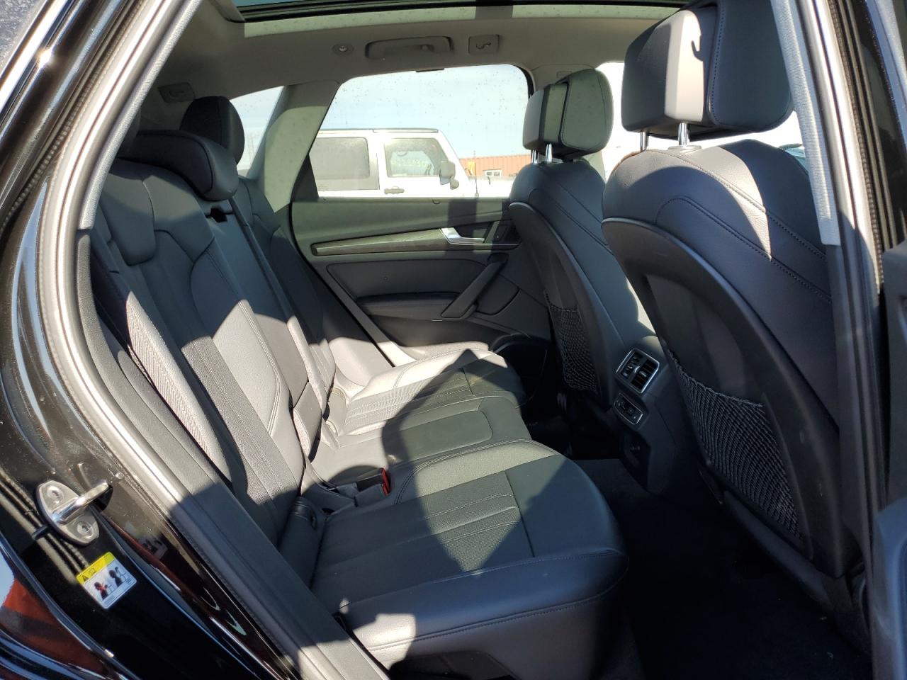2018 Audi Q5 VIN WA1CNAFY7J2143979 Copart auction photo, front end / minor dent/scratches damage thumbnail 11