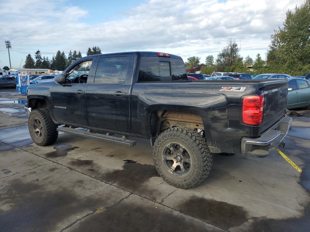 2014 Chevrolet Silverado VIN 3GCUKREC2EG163173 Copart auction photo, side / front end damage thumbnail 2