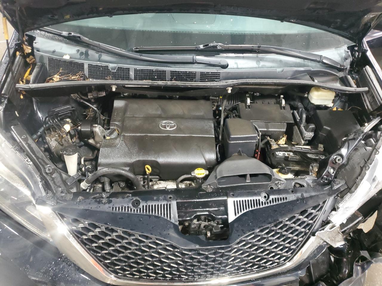 2015 Toyota Sienna VIN 5TDXK3DC5FS552985 Copart auction photo, front end damage thumbnail 13