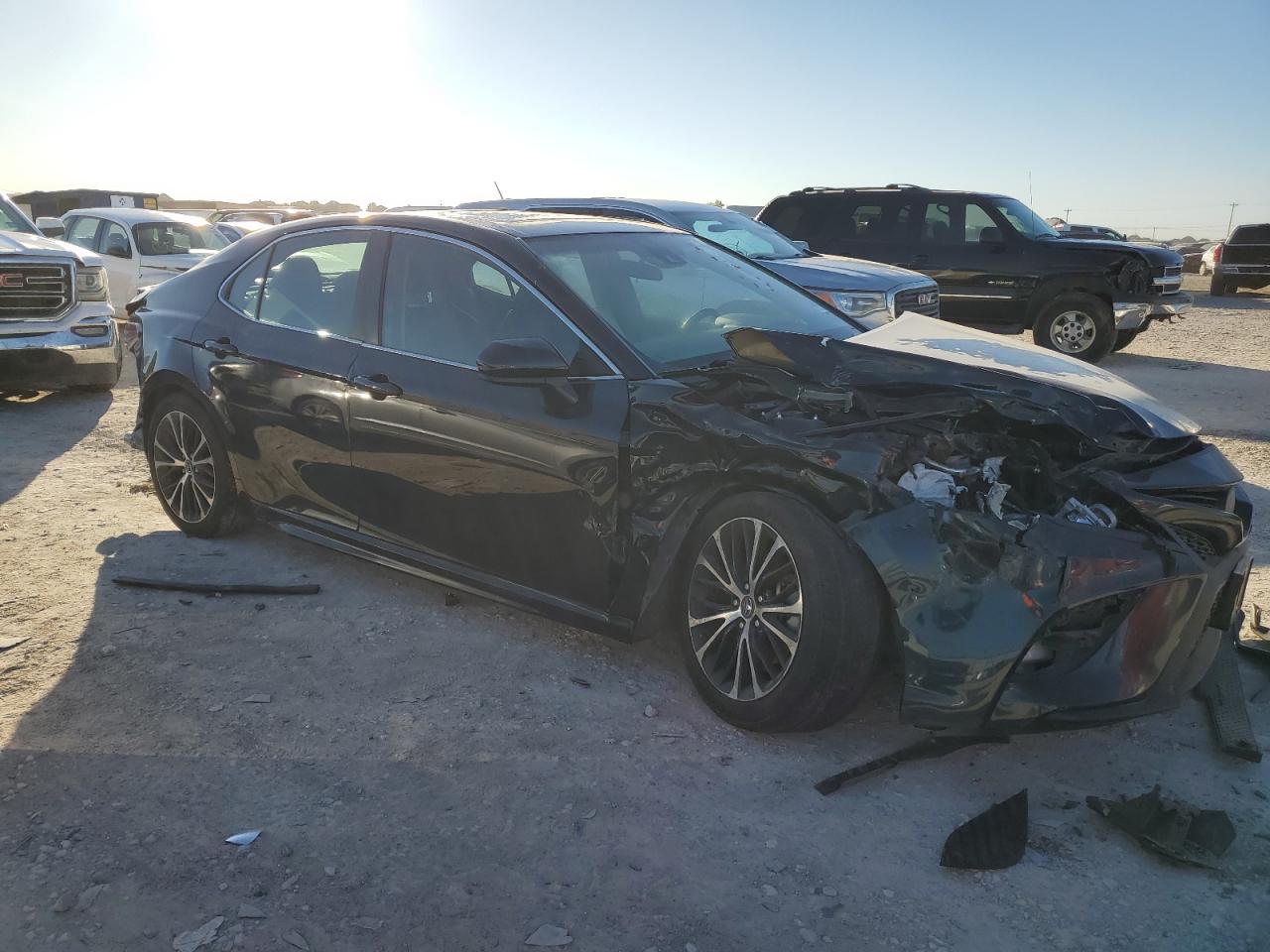 2018 Toyota Camry VIN 4T1B11HK5JU568381 Copart auction photo, front end / mechanical damage thumbnail 4