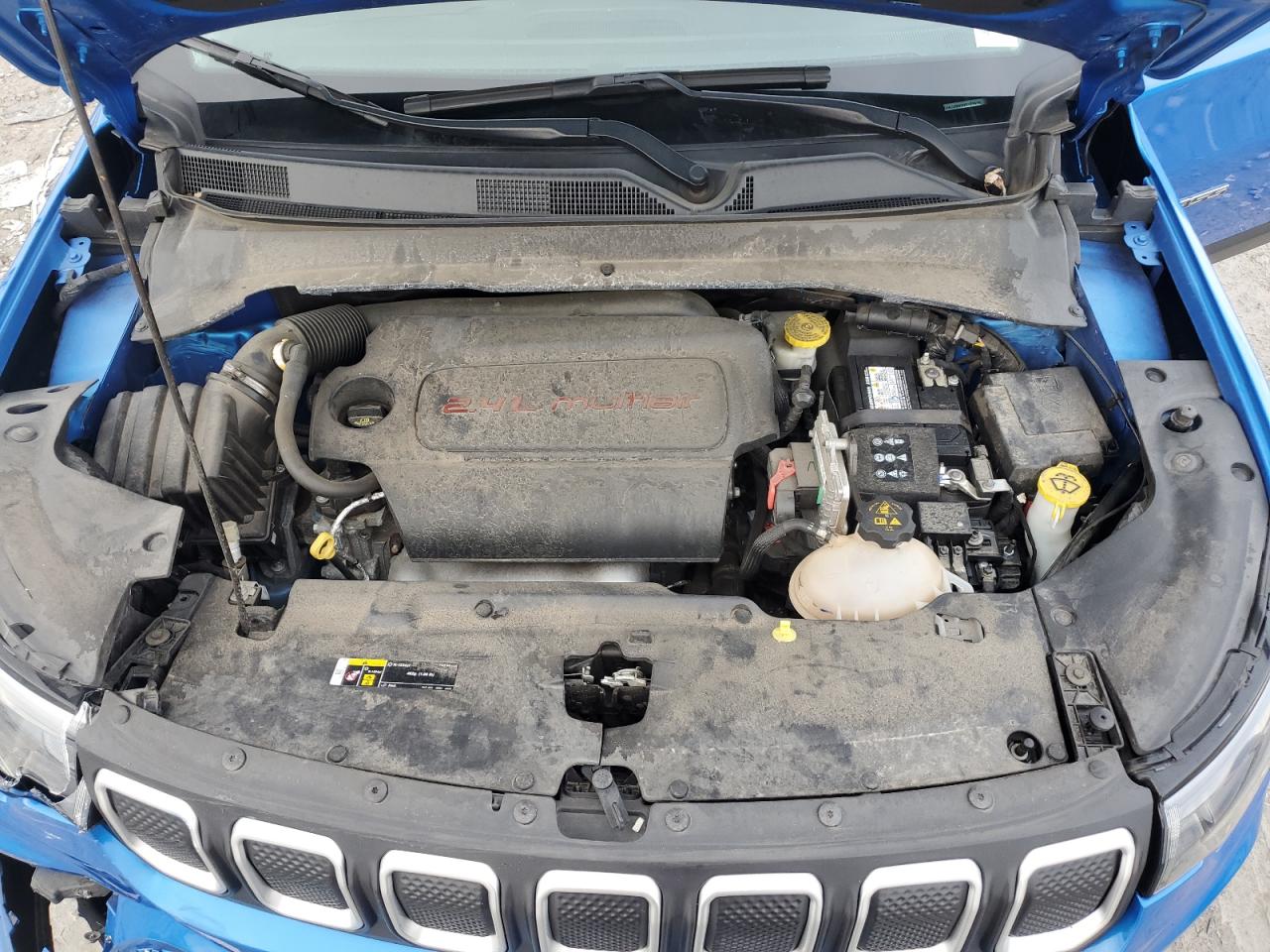 2022 Jeep Compass VIN 3C4NJDBB2NT121616 Copart auction photo, front end damage thumbnail 11