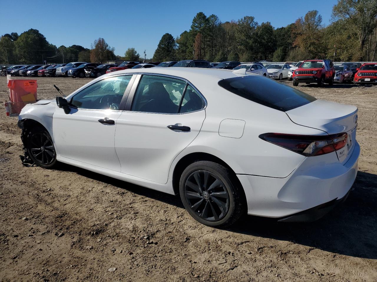 2022 Toyota Camry VIN 4T1C11AKXNU066096 Copart auction photo, front end / minor dent/scratches damage thumbnail 2
