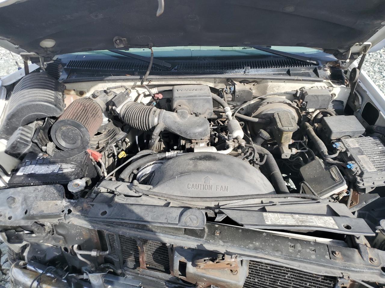 1999 Chevrolet Tahoe VIN 1GNEK13RXXJ404001 Copart auction photo, front end / minor dent/scratches damage thumbnail 12