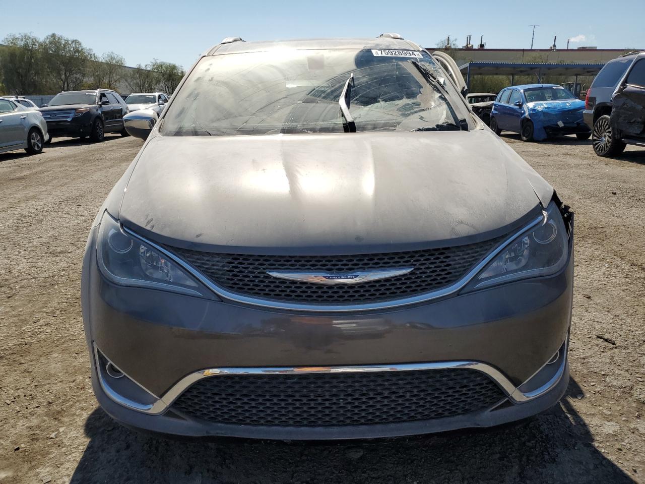 2018 Chrysler Pacifica VIN 2C4RC1GG7JR198316 Copart auction photo, side / front end damage thumbnail 5
