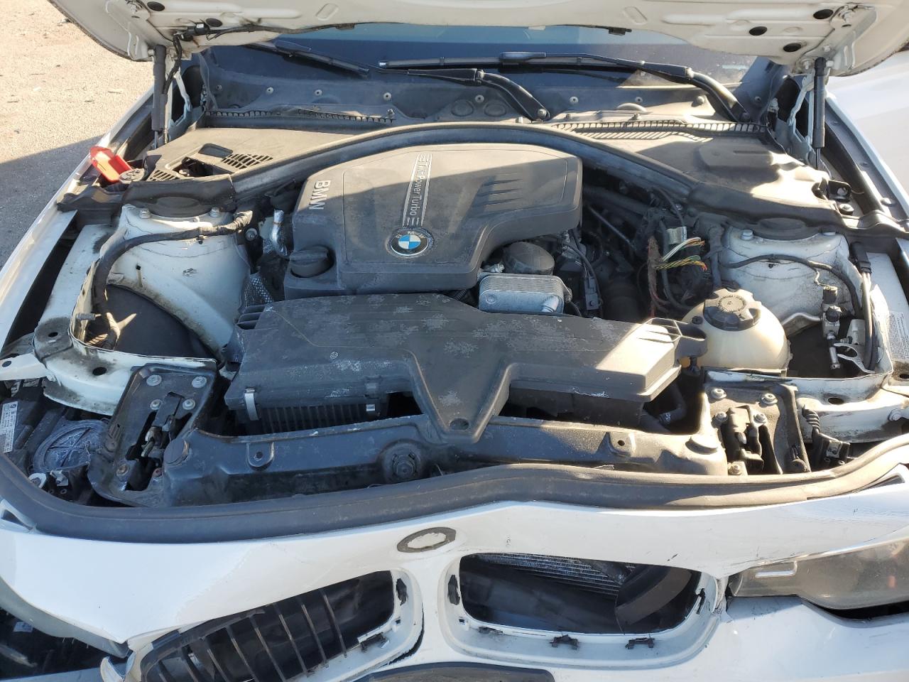 2013 BMW 3er VIN WBA3B5G52DNS04147 Copart auction photo, front end / minor dent/scratches damage thumbnail 11