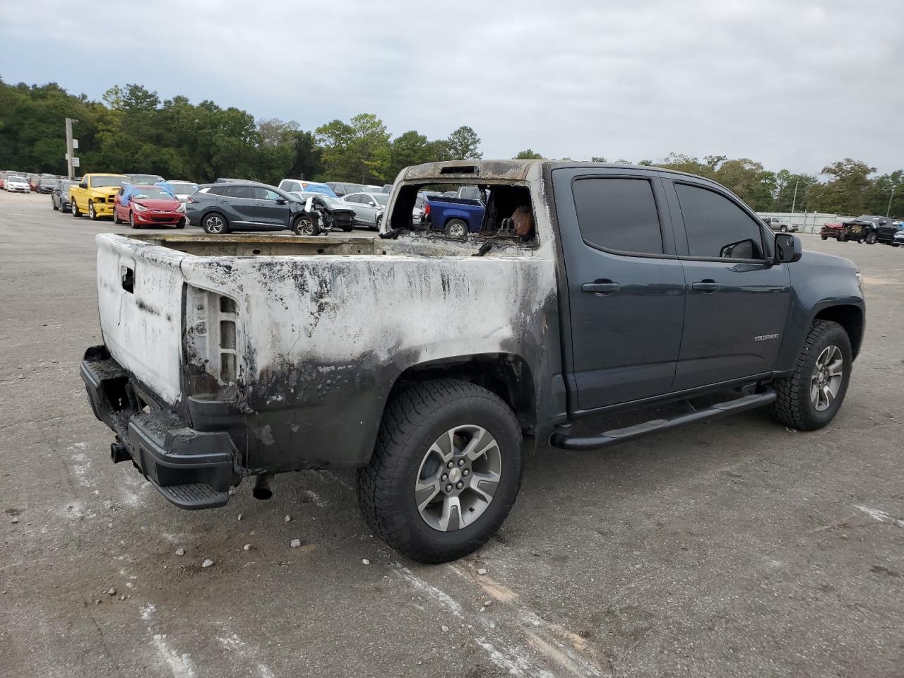2019 Chevrolet Colorado VIN 1GCGTDEN8K1188782 Copart auction photo, burn / burn - interior damage thumbnail 3