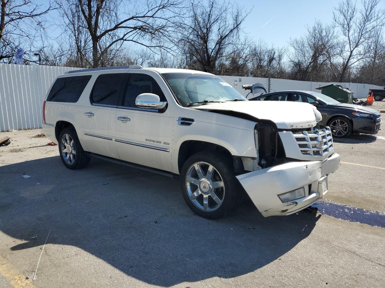 2014 Cadillac Escalade VIN 1GYS3HEF0ER130918 Copart auction photo, front end damage thumbnail 4