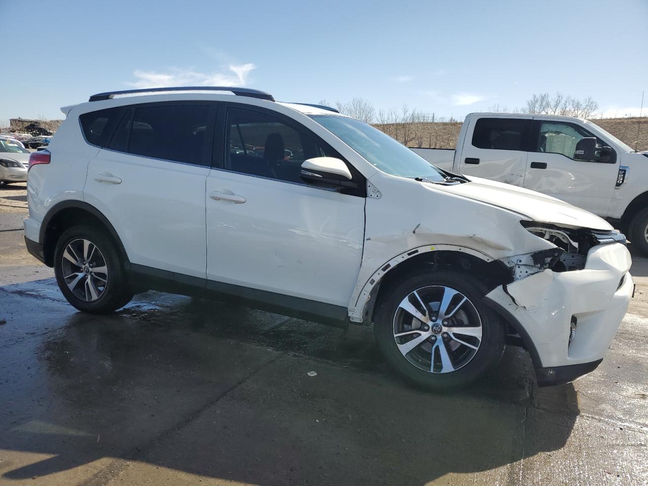 2017 Toyota RAV 4 VIN JTMRFREV6HJ107218 Copart auction photo, front end damage thumbnail 4