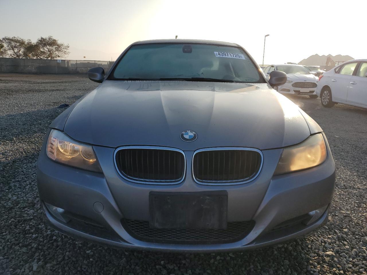 2010 BMW 3er VIN WBAPH5G51ANM34726 Copart auction photo, all over damage thumbnail 5