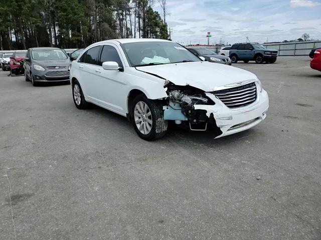 2013 Chrysler 200 VIN 1C3CCBBBXDN600536 Copart auction photo, front end / side damage thumbnail 11