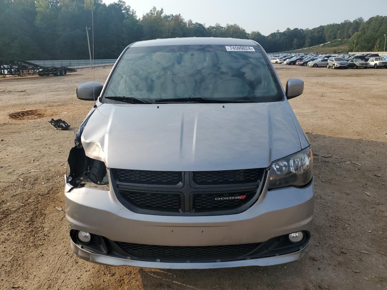 2016 Dodge Caravan VIN 2C4RDGCG0GR389395 Copart auction photo, front end damage thumbnail 5