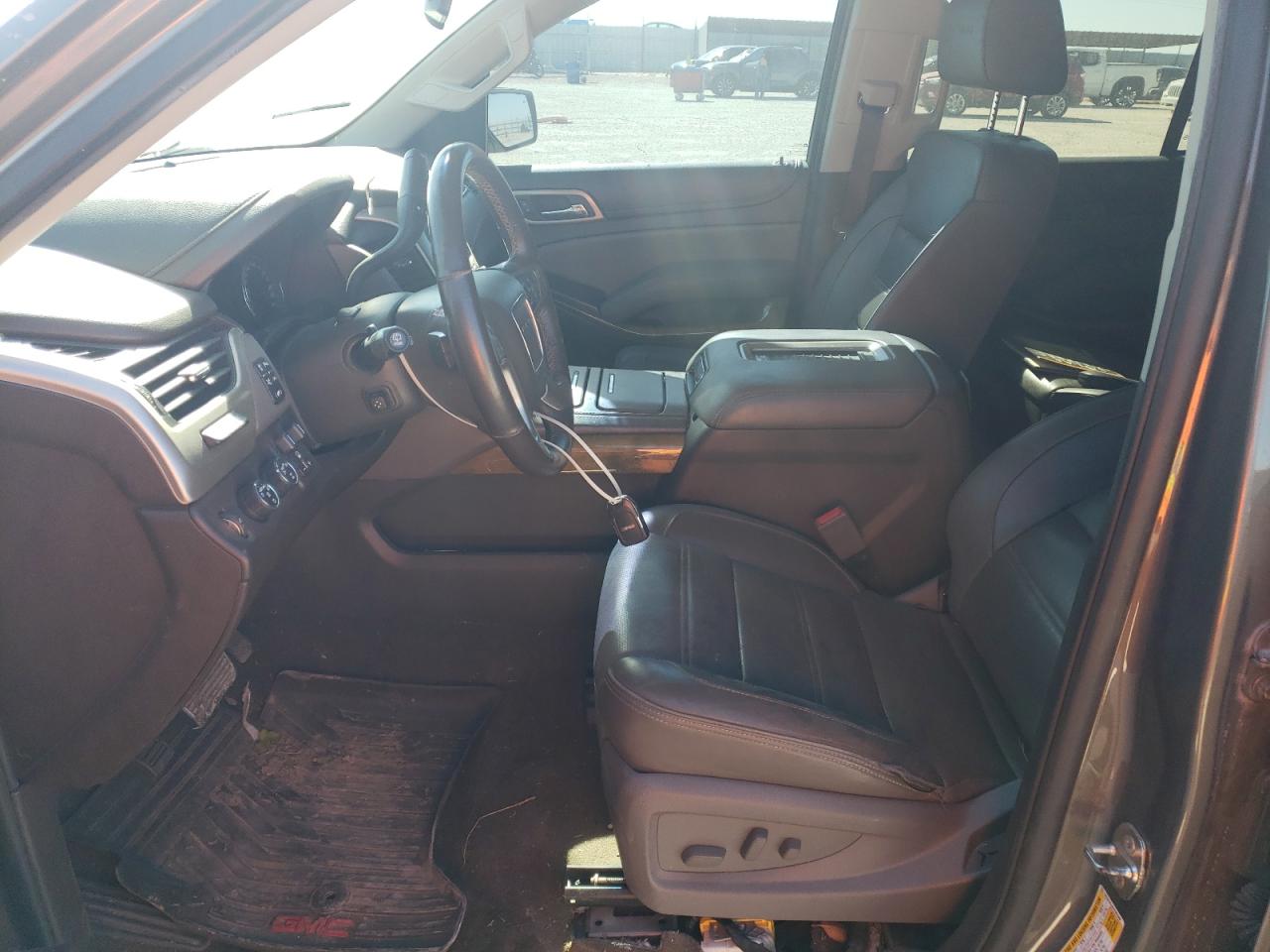 2017 GMC Yukon VIN 1GKS2CKJ9HR381868 Copart auction photo, water/flood / minor dent/scratches damage thumbnail 7