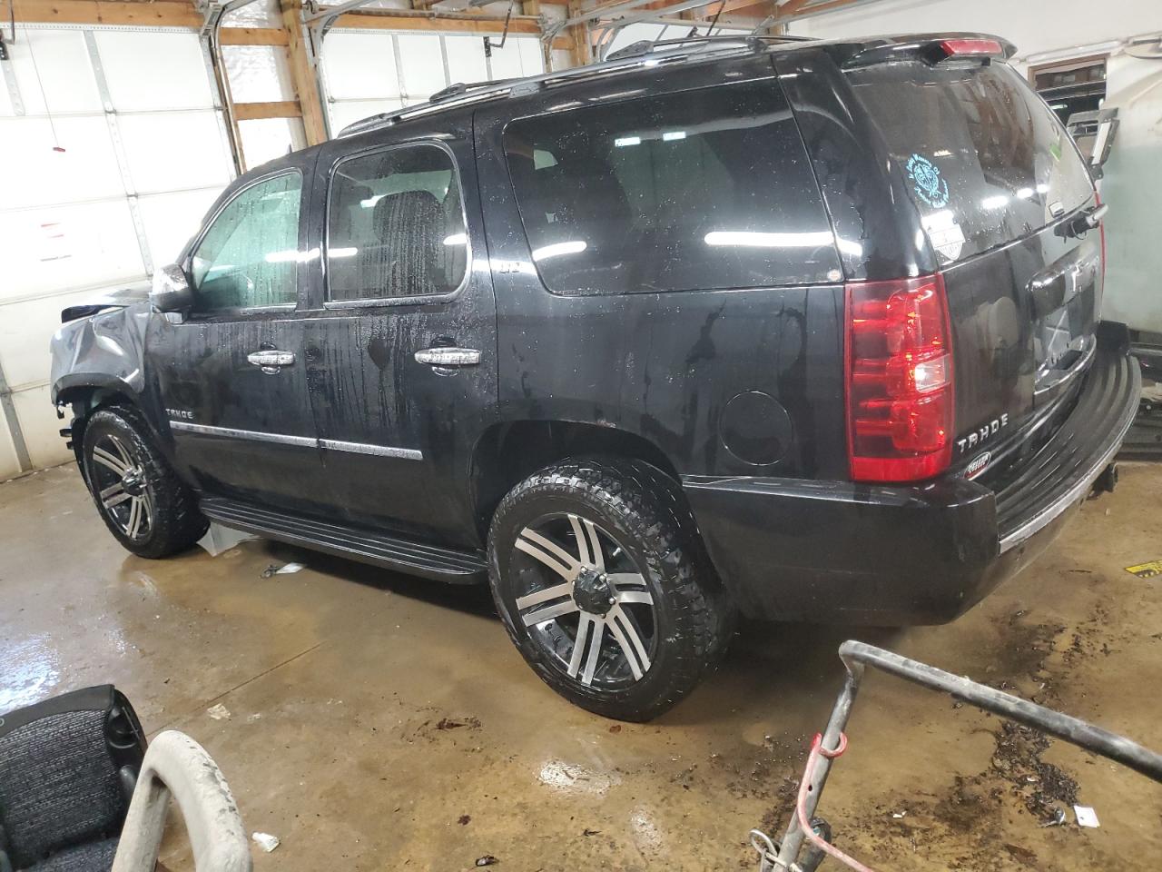 2011 Chevrolet Tahoe VIN 1GNSKCE04BR206473 Copart auction photo, front end damage thumbnail 2