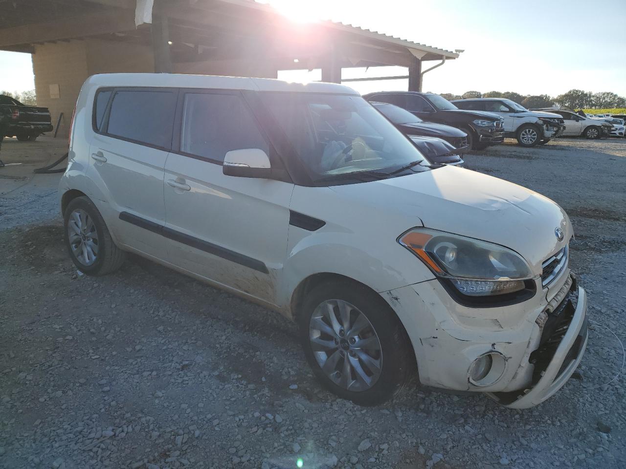 2013 KIA Soul VIN KNDJT2A65D7774977 Copart auction photo, front end / side damage thumbnail 4
